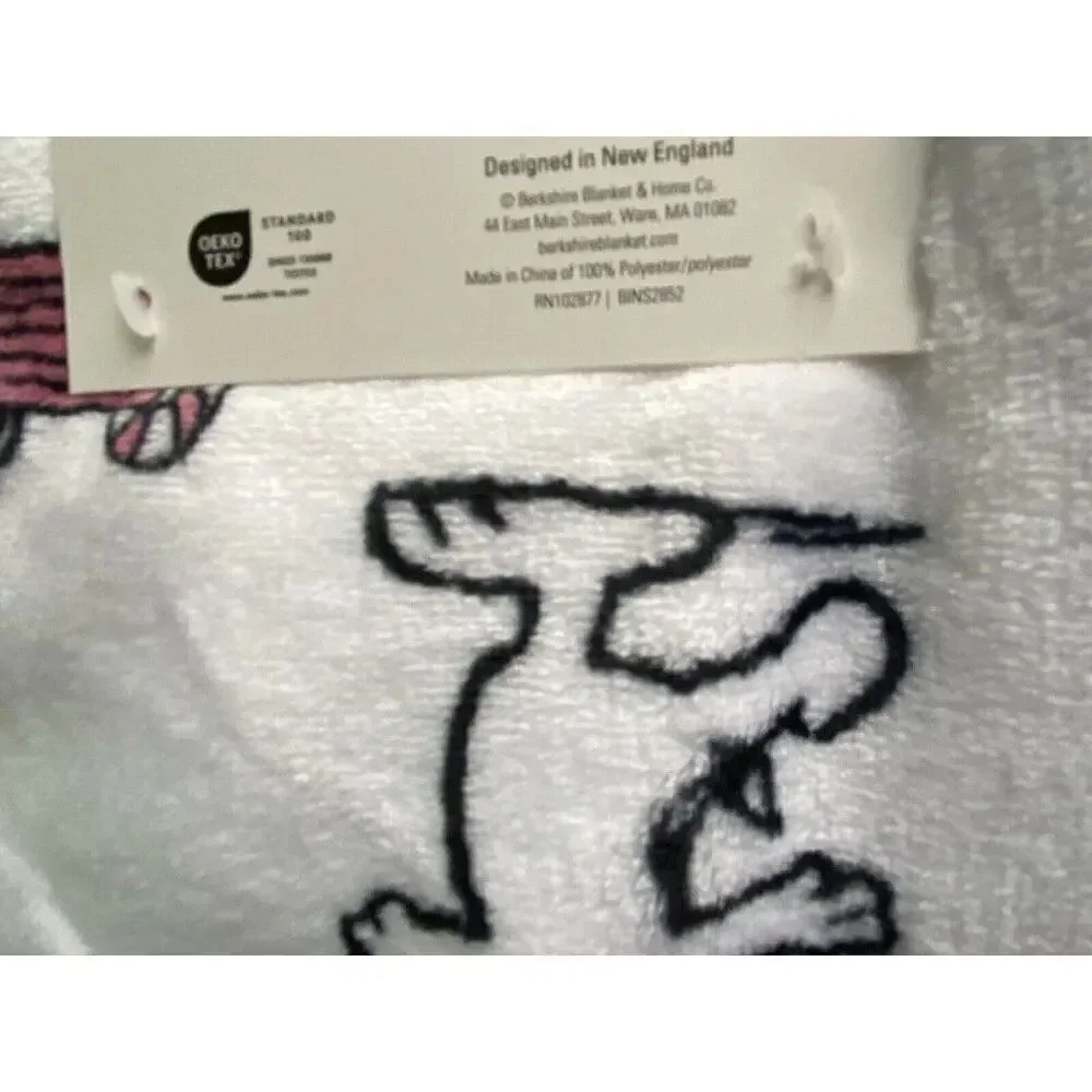 Peanuts Snoopy Pink Winter Holiday Throw‎ Blanket Christmas Snowman 50 x 70” NEW